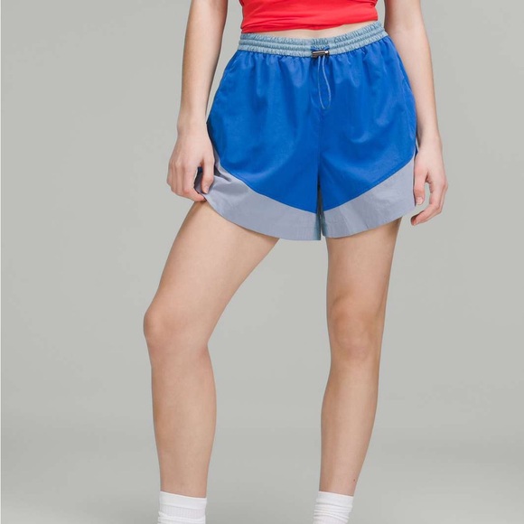 Lululemon Evergreen High-Rise Short 4.5" - Picture 1 of 5